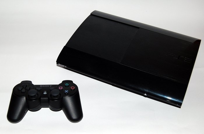 PS3 - Konsole Super Slim 500GB #schwarz + Original Controller (mit OVP) (OVP beschädigt) (gebraucht)