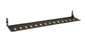 APC Cord Retention Bracket - Kabel-Management-Kit - Schwarz - 1U - für P/N: AP6003A, AP7554, AP7555A, AP7557, AP7557NA, AP7567, AP7567A, AP7569, AP7599, AP9571A (AP9569)